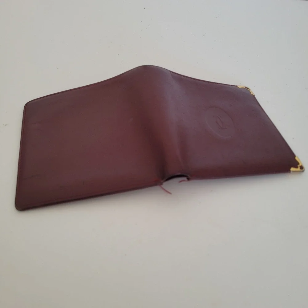 Cartier Paris Must de Cartier Burgundy Leather Bifold Wallet Gold Corners L24